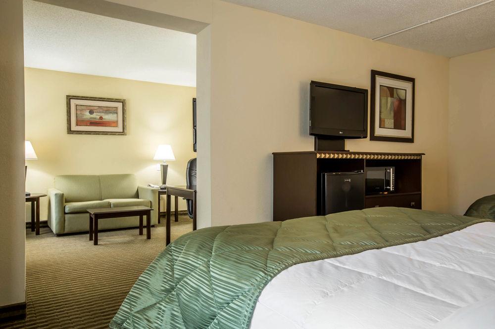 Quality Inn & Suites Greenville - Haywood Mall المظهر الخارجي الصورة