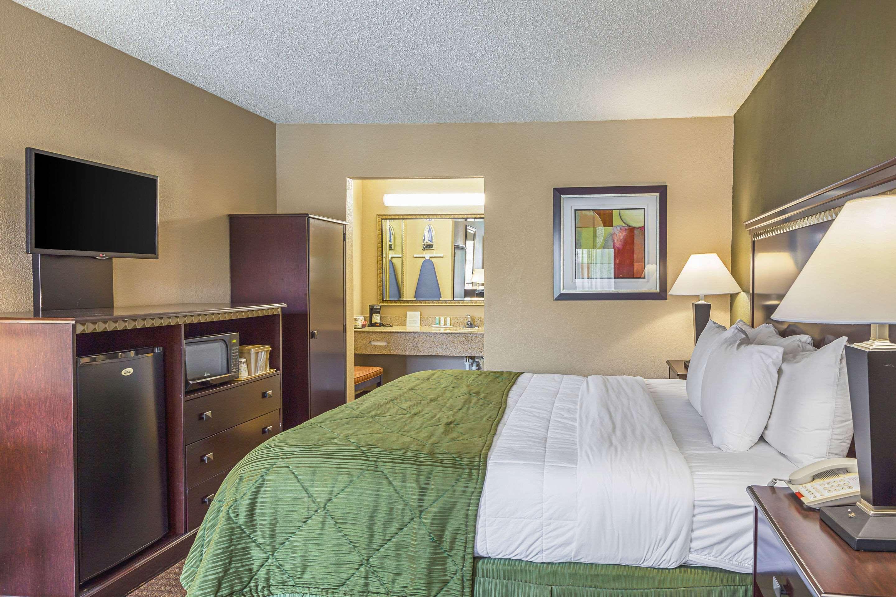Quality Inn & Suites Greenville - Haywood Mall المظهر الخارجي الصورة