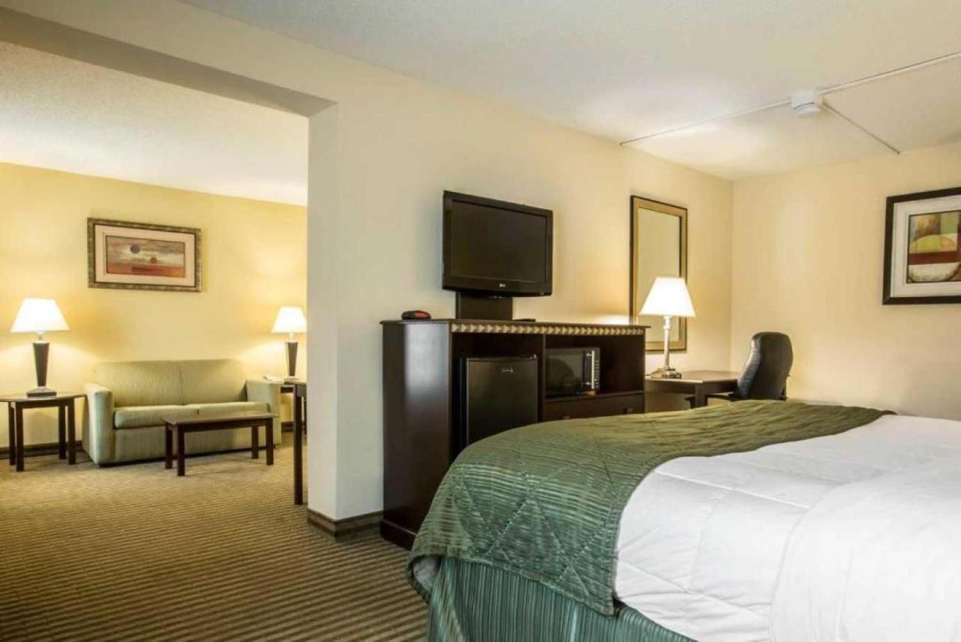 Quality Inn & Suites Greenville - Haywood Mall المظهر الخارجي الصورة