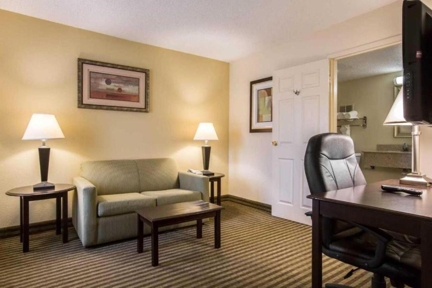 Quality Inn & Suites Greenville - Haywood Mall المظهر الخارجي الصورة
