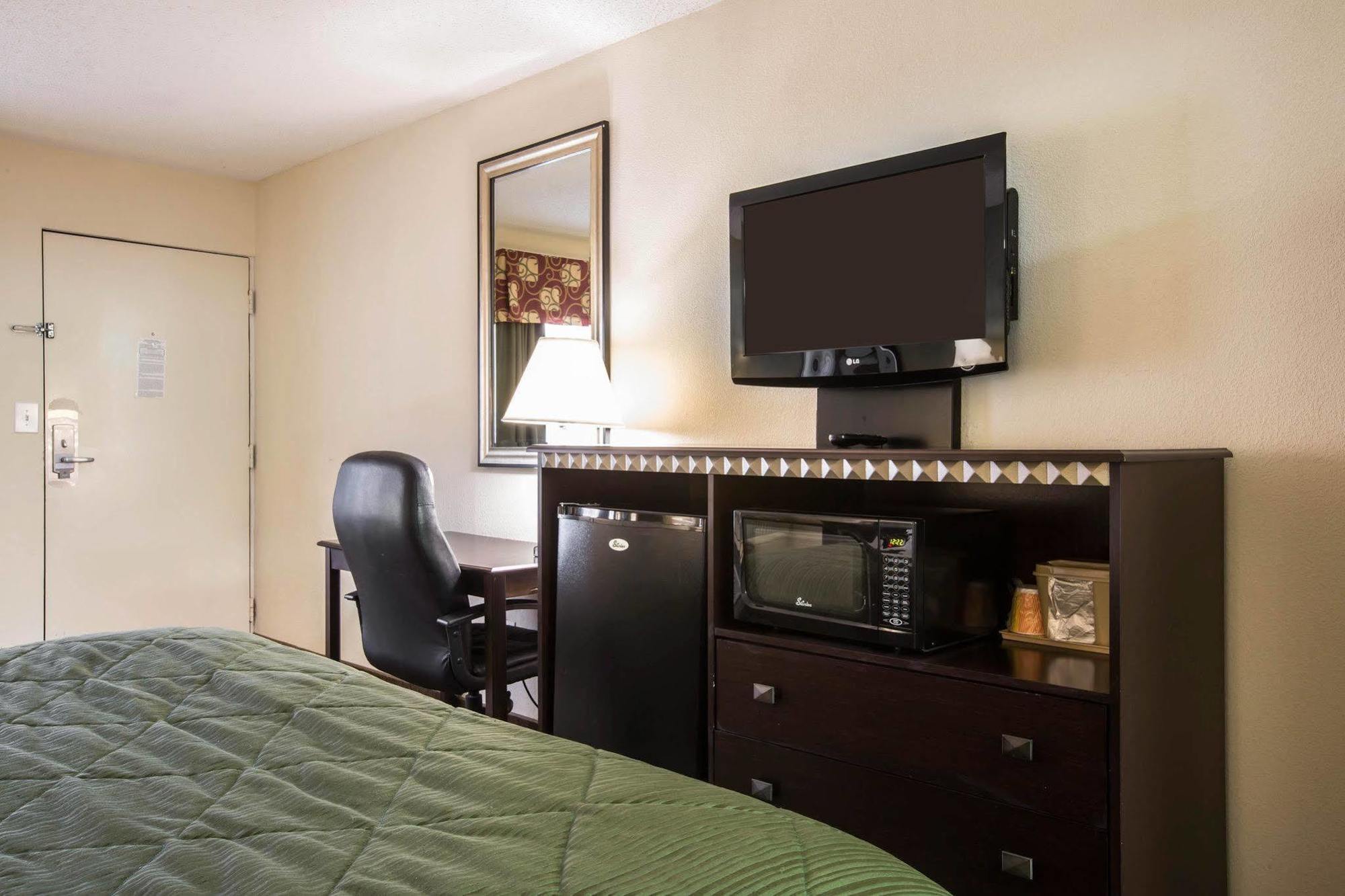 Quality Inn & Suites Greenville - Haywood Mall المظهر الخارجي الصورة