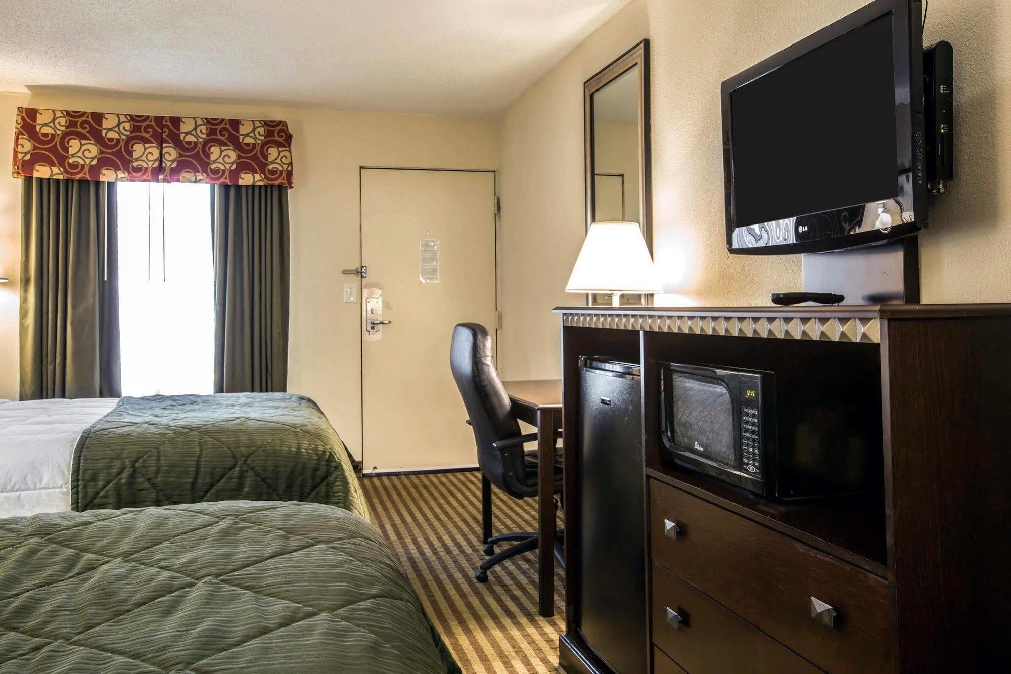 Quality Inn & Suites Greenville - Haywood Mall المظهر الخارجي الصورة