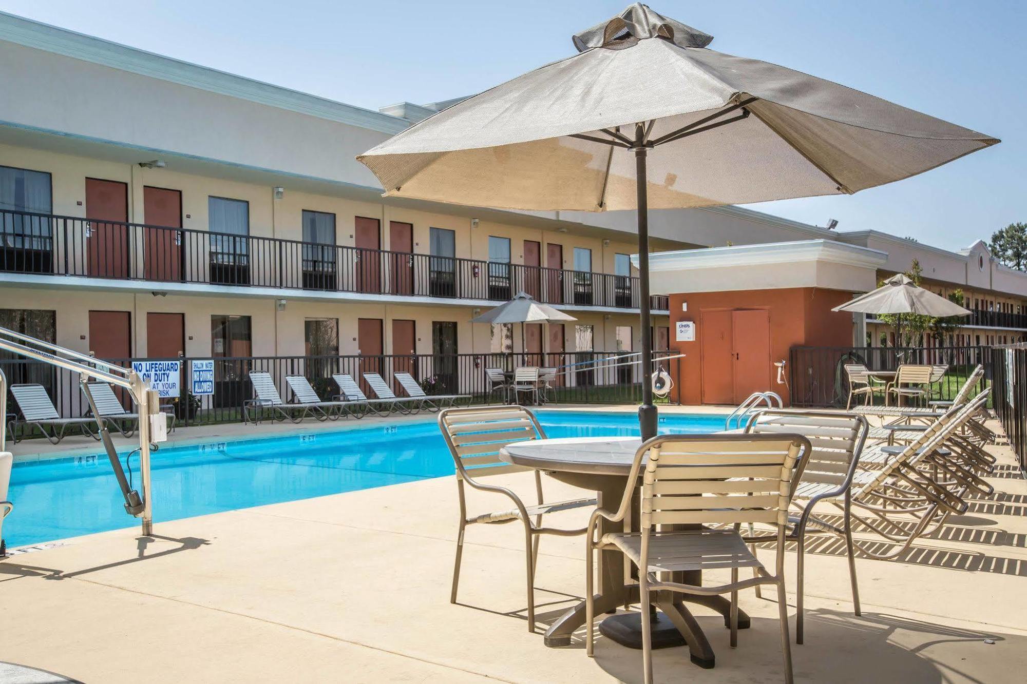 Quality Inn & Suites Greenville - Haywood Mall المظهر الخارجي الصورة